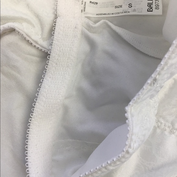 3 Bali Small White Brief Firm Control Shapers New 8973 - Picture 4 of 6